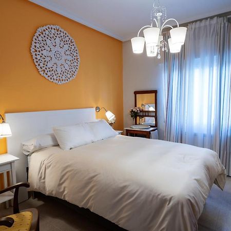 Appartamento Casa Angel Caces Esterno foto